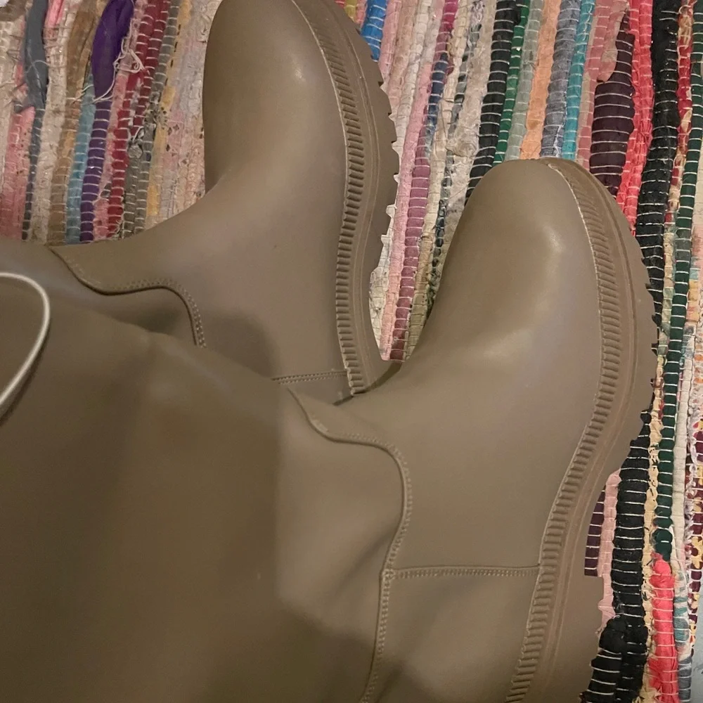 H&M Tan Knee-High lug Boots Brand New with Tags